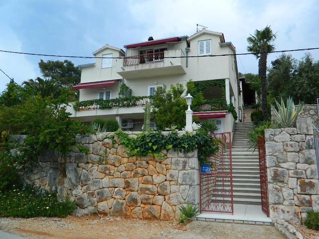 Apartments And Rooms Darinka Vrboska Zewnętrze zdjęcie