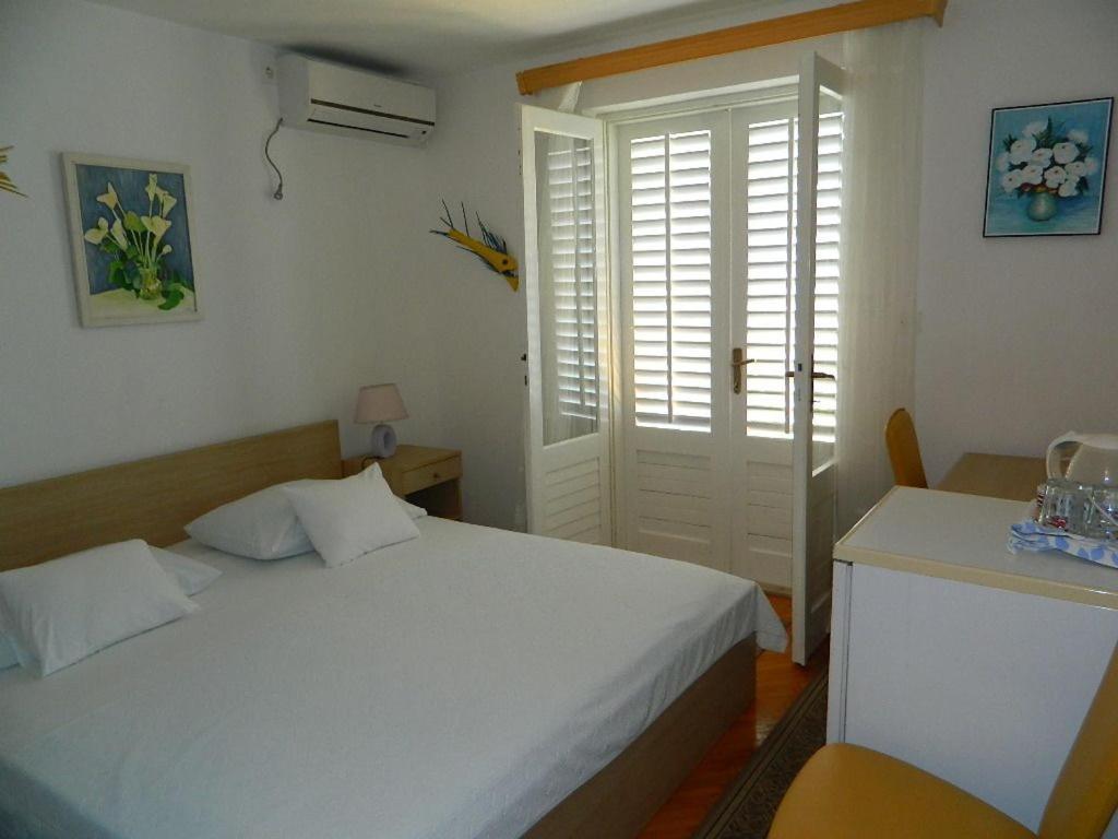 Apartments And Rooms Darinka Vrboska Zewnętrze zdjęcie