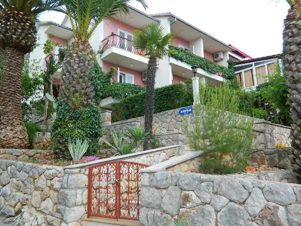 Apartments And Rooms Darinka Vrboska Zewnętrze zdjęcie